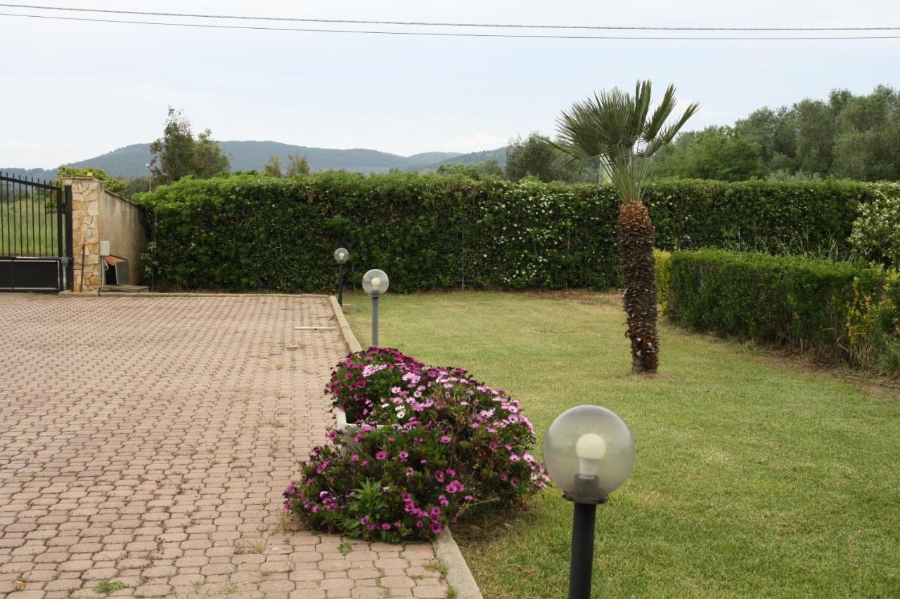 Villa Cabirol Fertilia Exterior photo